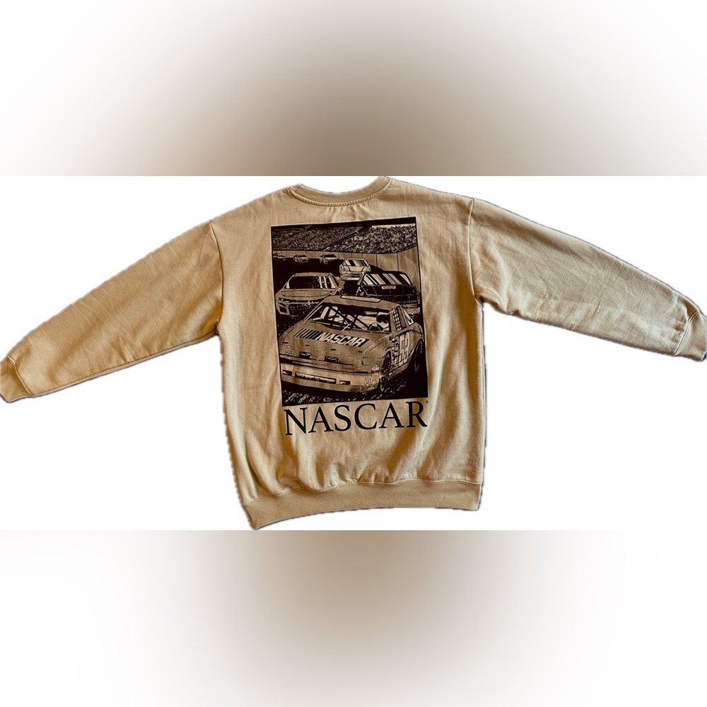 NASCAR Beige Graphic Crewneck Sweatshirt Size M Unisex Racing Pullover